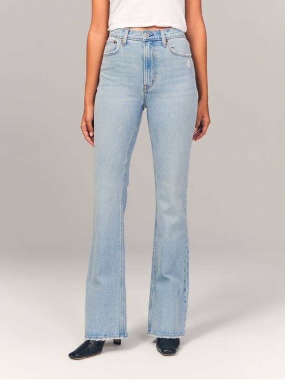 Abercrombie & Fitch - The 70’s Vintage Flare Ultra High Rise - Size 28/6L